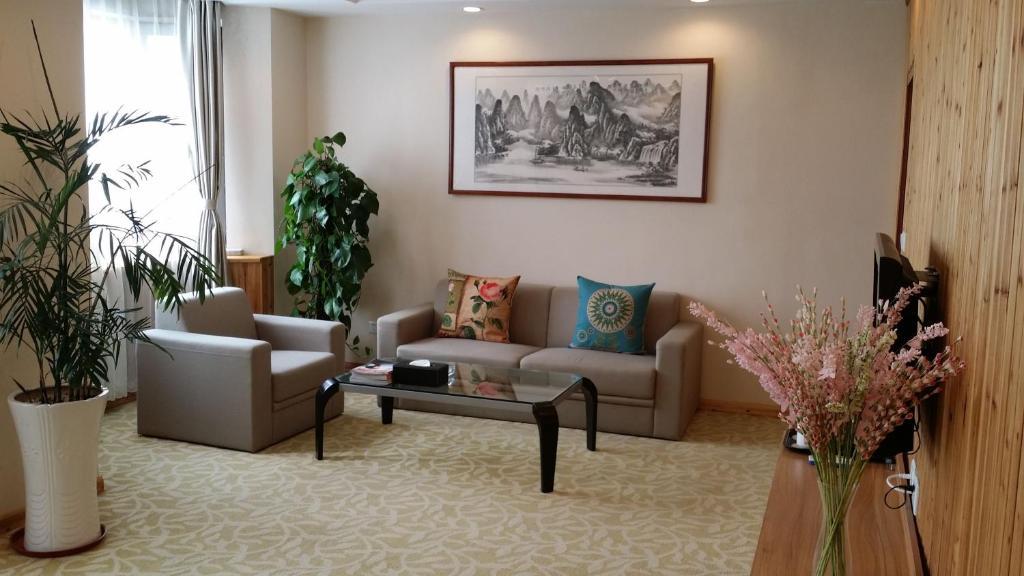 Super 8 Hotel Qingdao Railway Station Gui Zhou Road Dış mekan fotoğraf